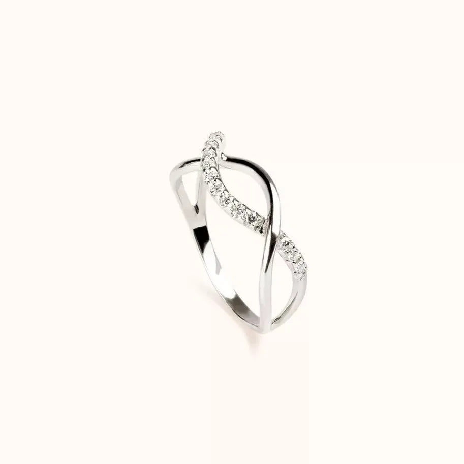 ALFYO Anello Infinity in Oro Bianco e Diamanti