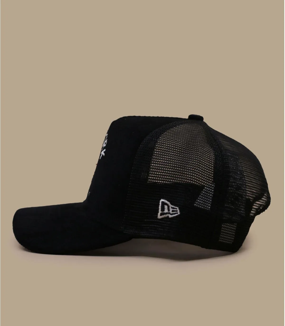 berretto trucker velour noir  cappellini Cord Graphic Trucker     
