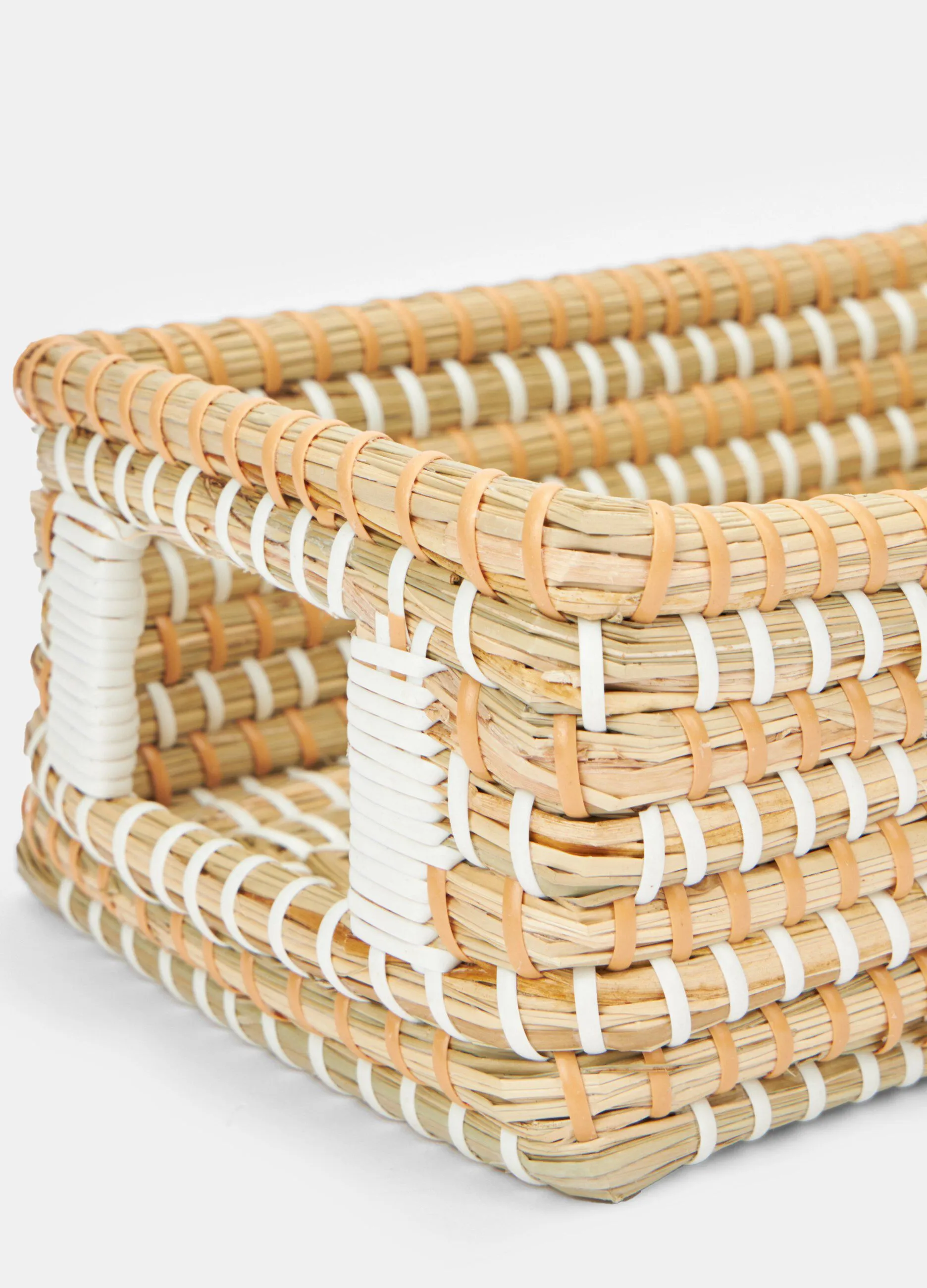 Cesto rettangolare in fibra vegetale fatto a mano