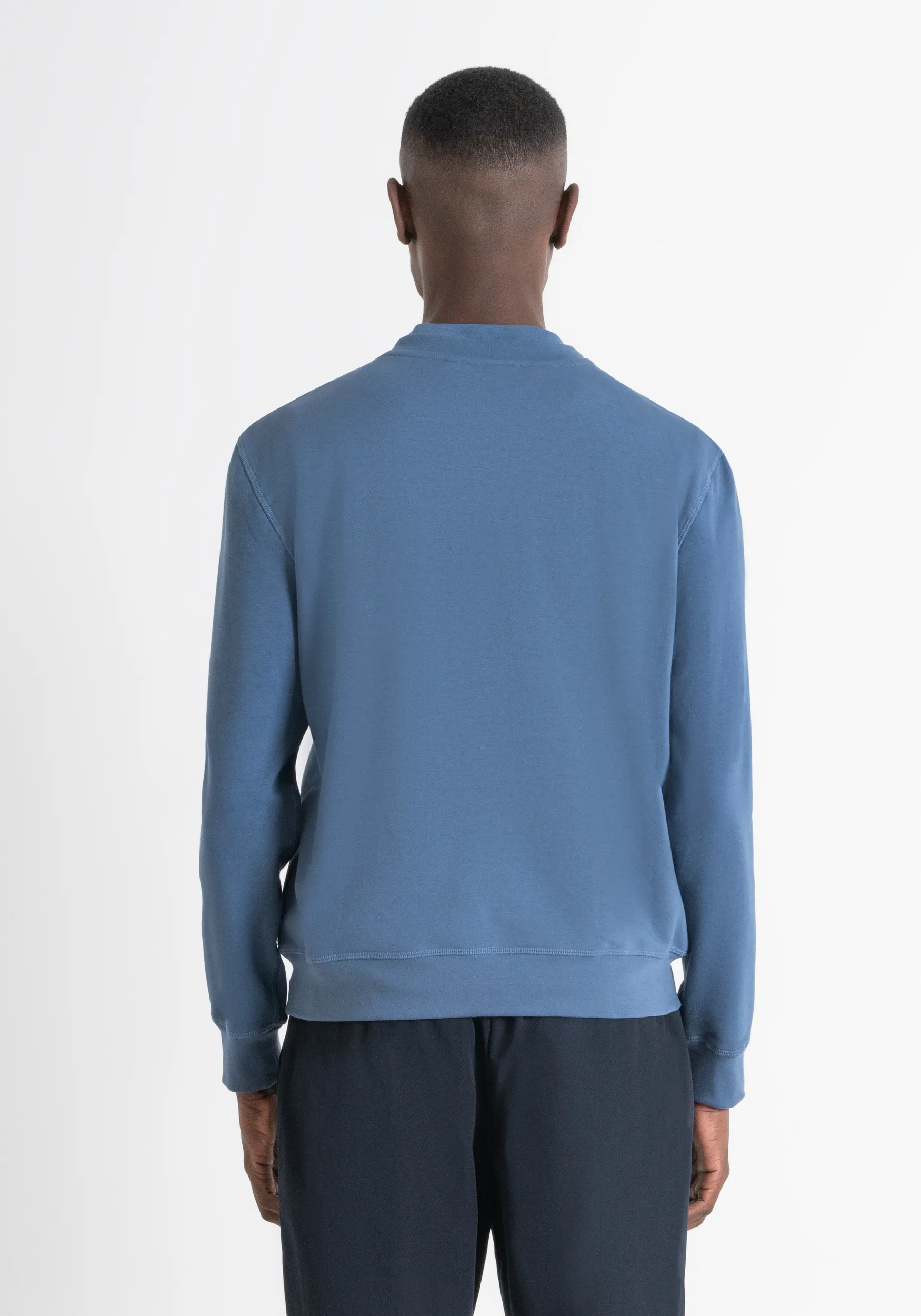 FELPA REGULAR FIT IN TESSUTO SOSTENIBILE MISTO COTONE BLU CON LOGO
