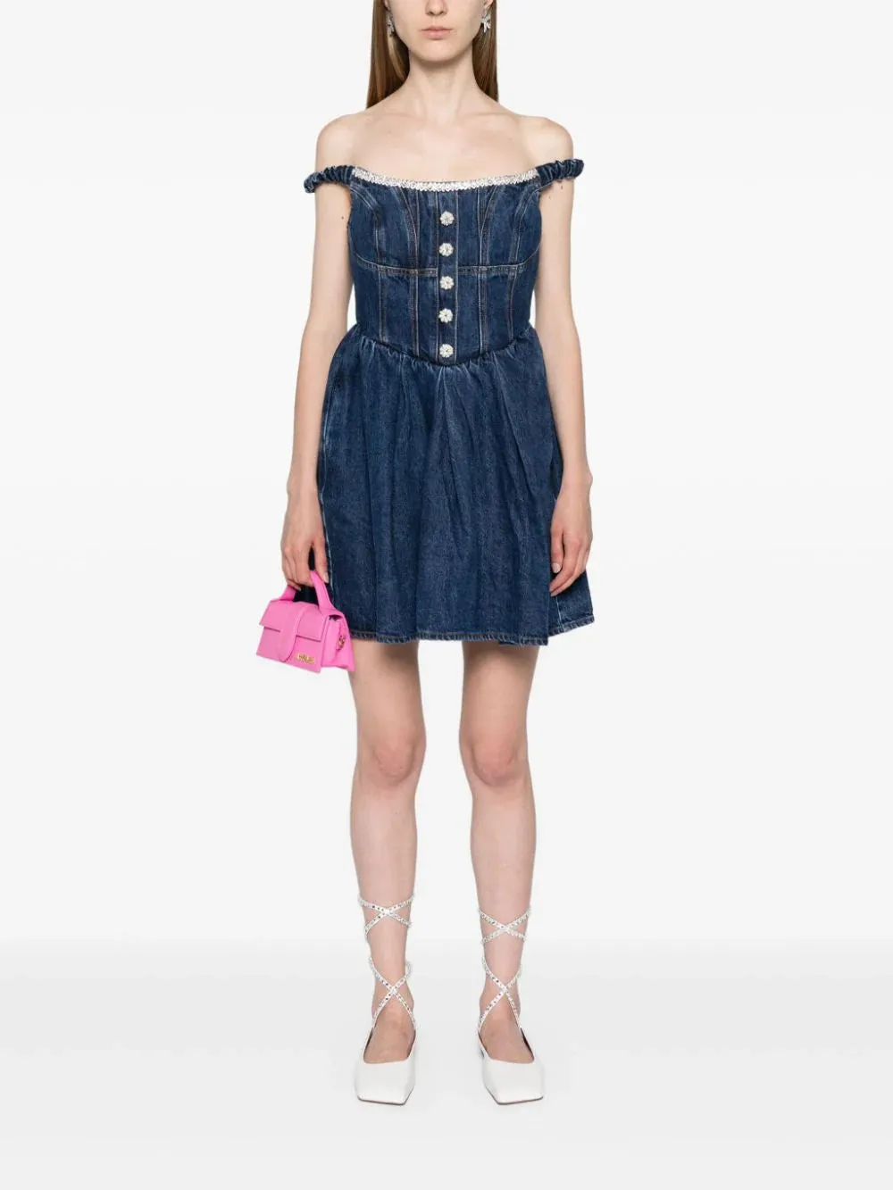 Miniabito in denim con spalle scoperte