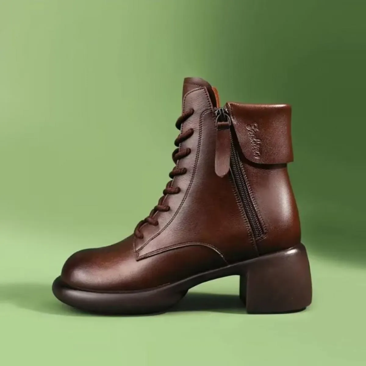 Stivali da donna Nuovo 2024 Retro Stivali con cerniera laterale Scarpe da donna Colore solido Stivaletti con tacco spesso Scarpe