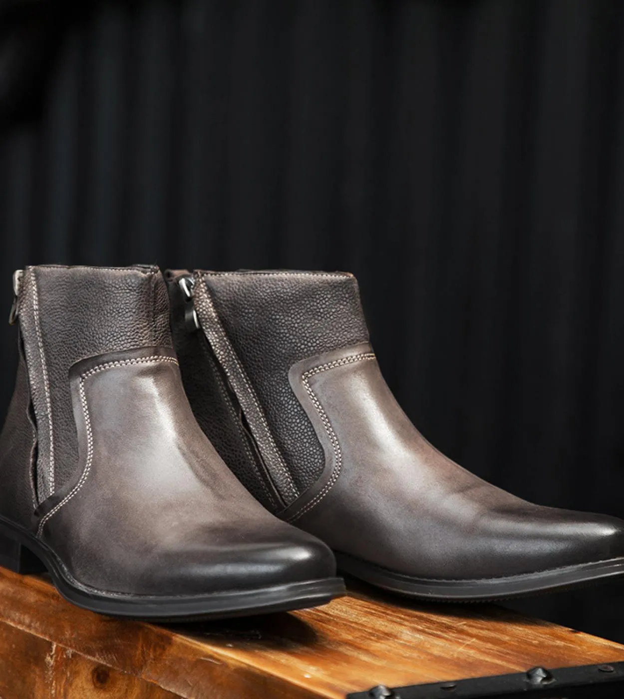 Stivali invernali di lusso Uomo Pelle Moda uomo Stivali neri Stivali Uomo Stivali casual da uomo di lusso