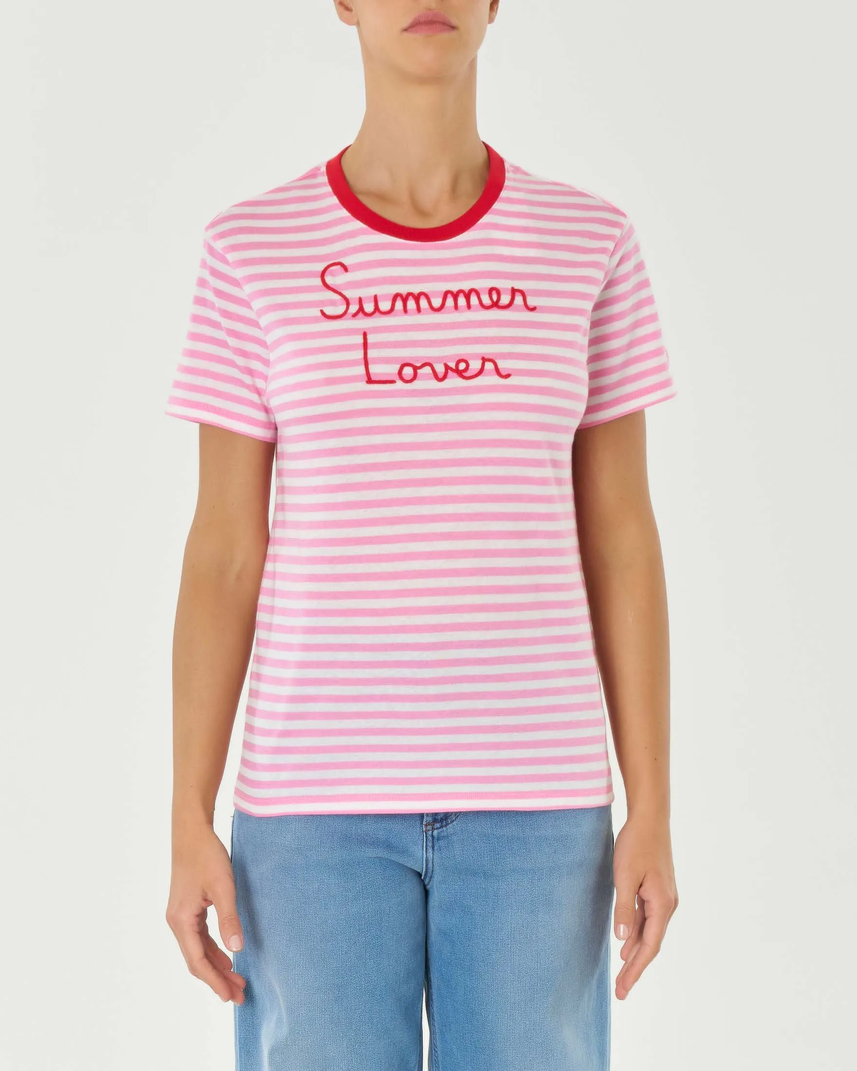 T-shirt a righe bianche e rosa in puro cotone con maxi scritta rossa ricamata sul davanti