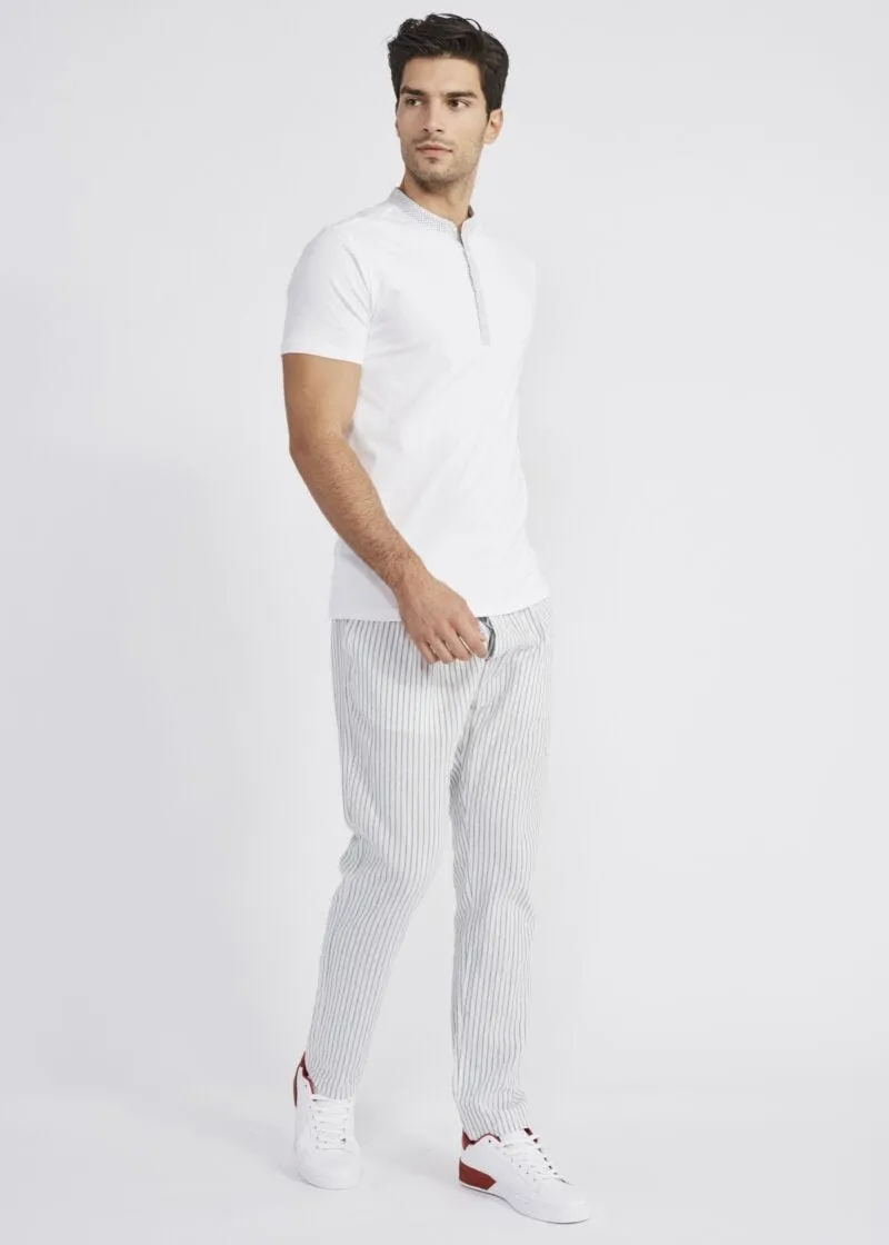 T-shirt con collo alla coreana