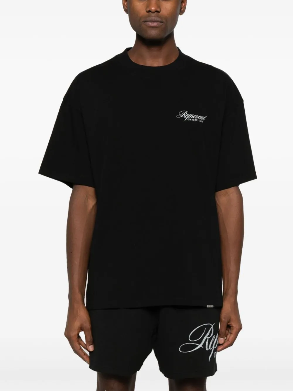 T-shirt nera con stampa