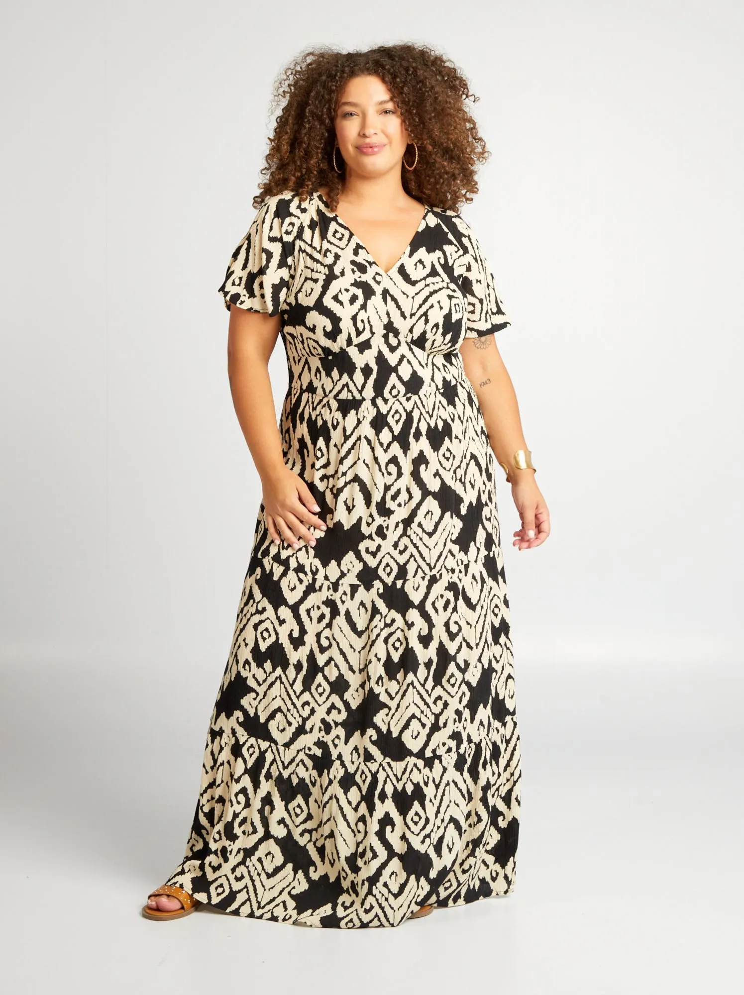 Vestito lungo con scollo a V - NERO